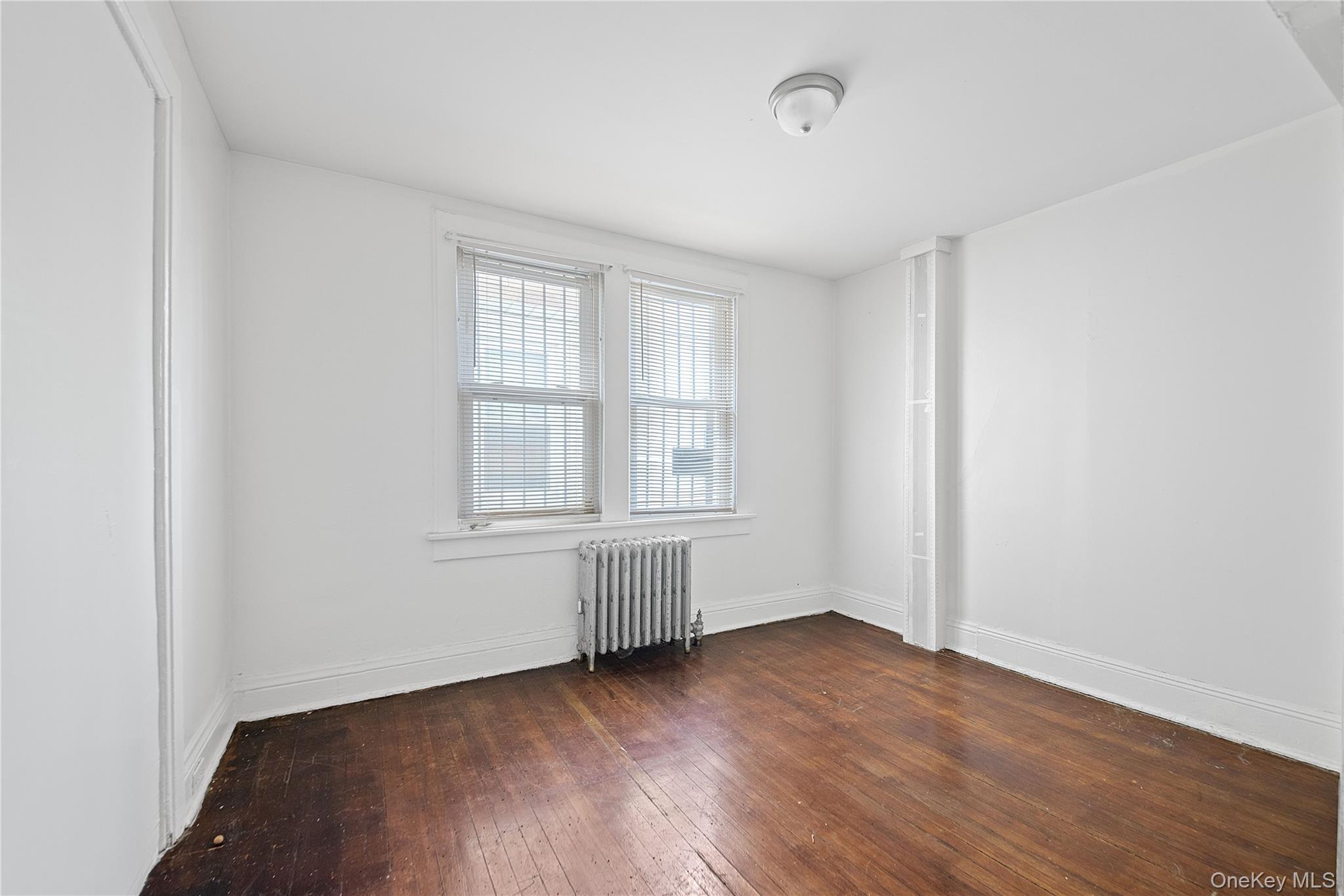 #8 photo, 665 Nasby Place, クイーンズ区 Bayswater , NY 11691