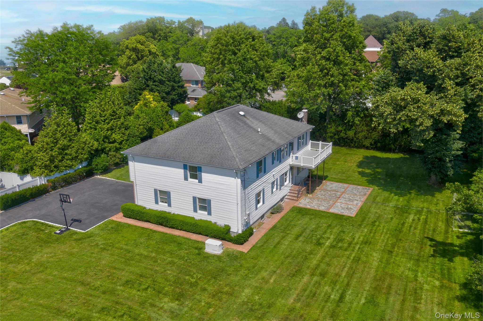 #12 photo, 4 Donald Street, ナッソー郡 Bayville , NY 11709