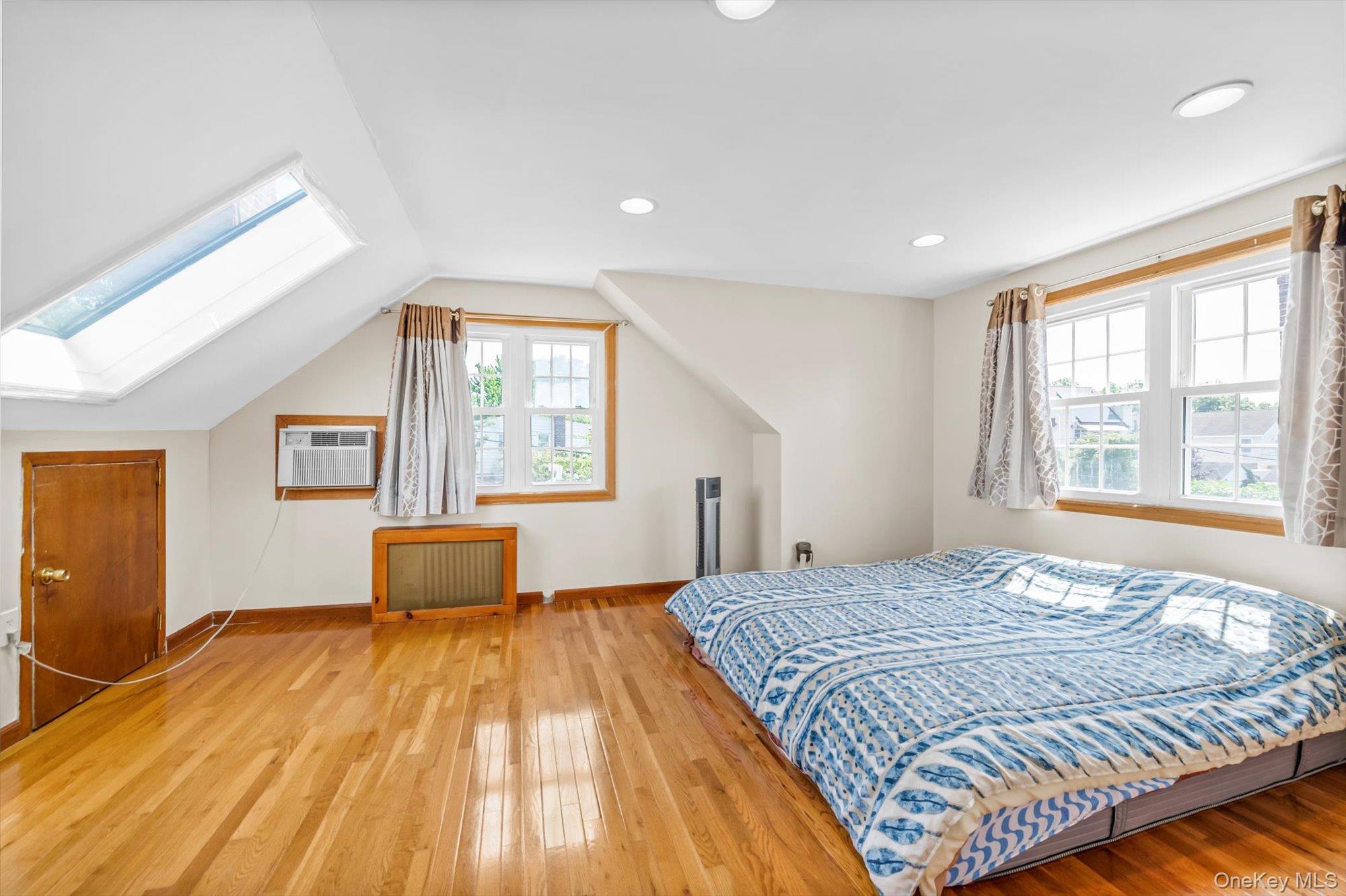 #18 photo, 8017 252nd Street, Bellerose , NY 11426