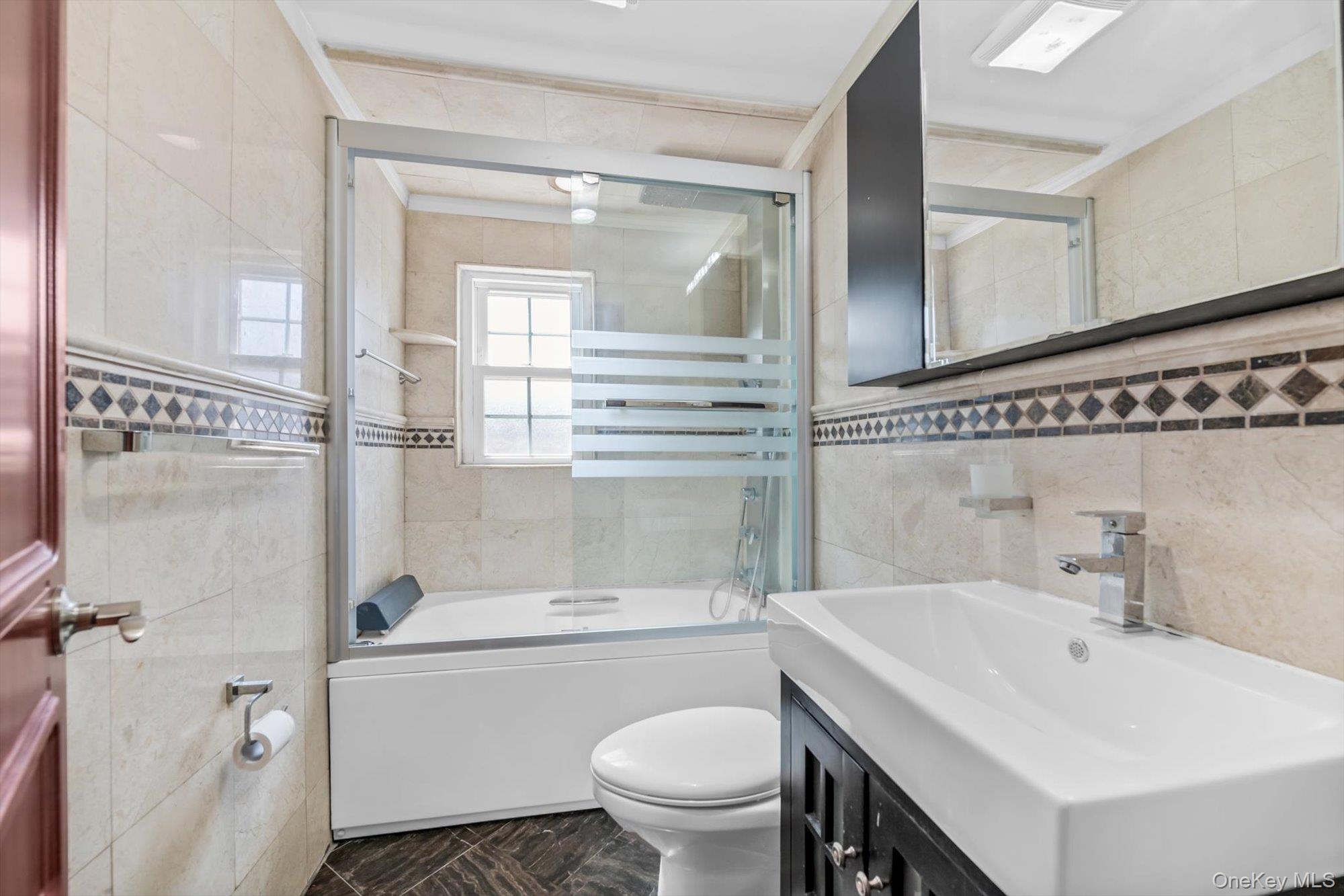 #19 photo, 8017 252nd Street, Bellerose , NY 11426