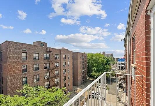 #1 photo, 141-04 Pershing Crescent, 皇后區 Briarwood , NY 11435