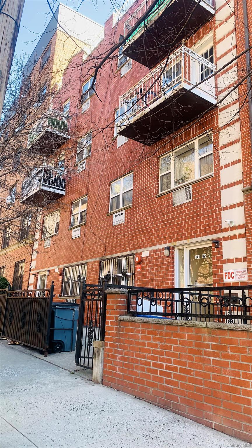 #18 photo, 141-04 Pershing Crescent, クイーンズ区 Briarwood , NY 11435