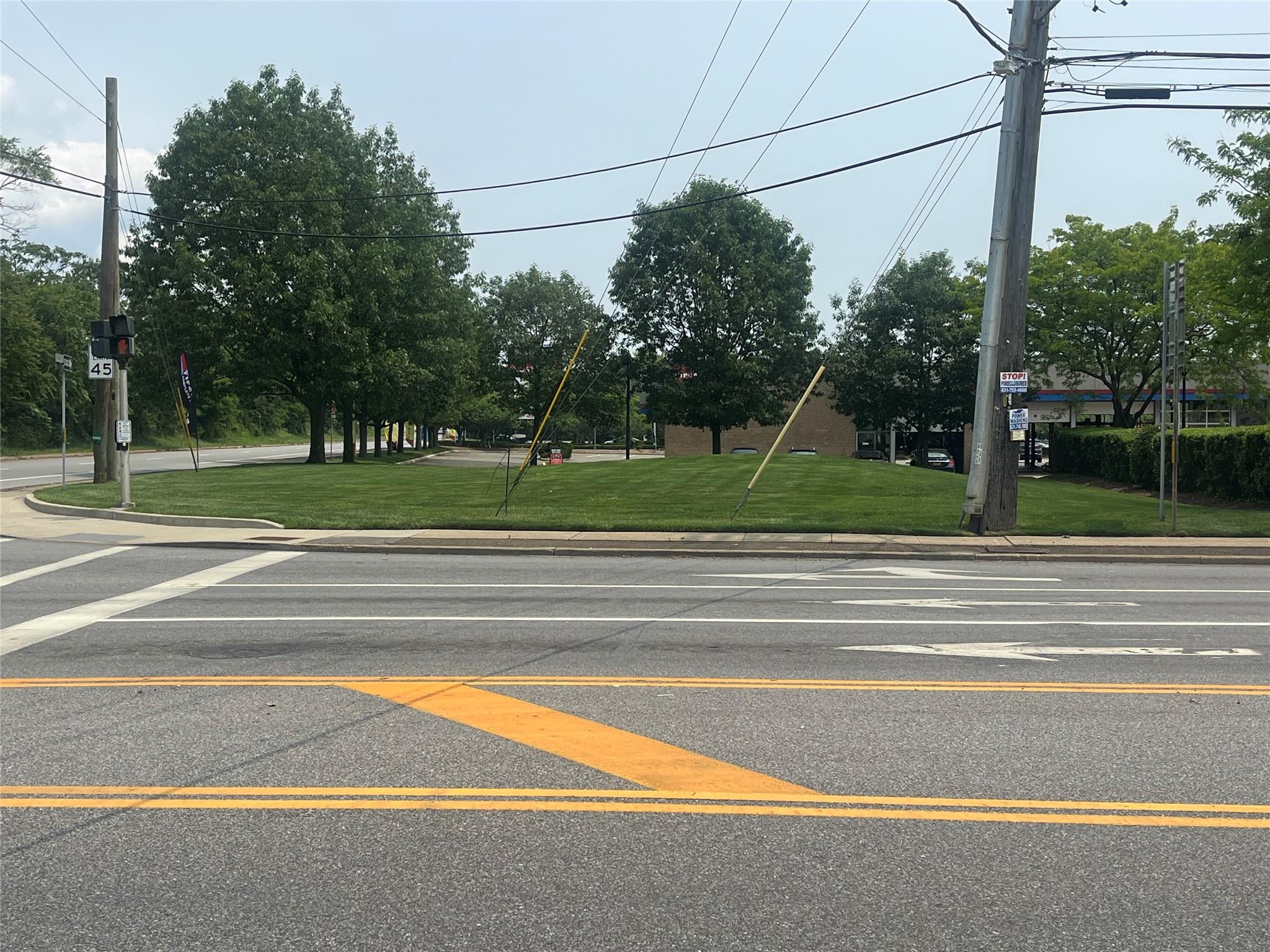 #2 photo, Saxon Avenue, サフォーク郡 Bay Shore , NY 11706