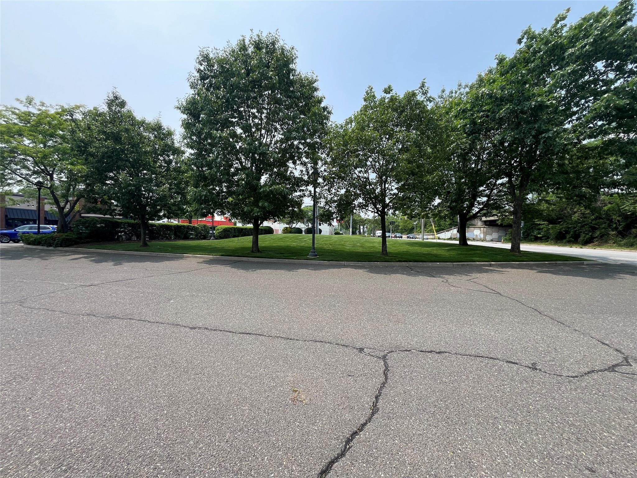 #3 photo, Saxon Avenue, サフォーク郡 Bay Shore , NY 11706