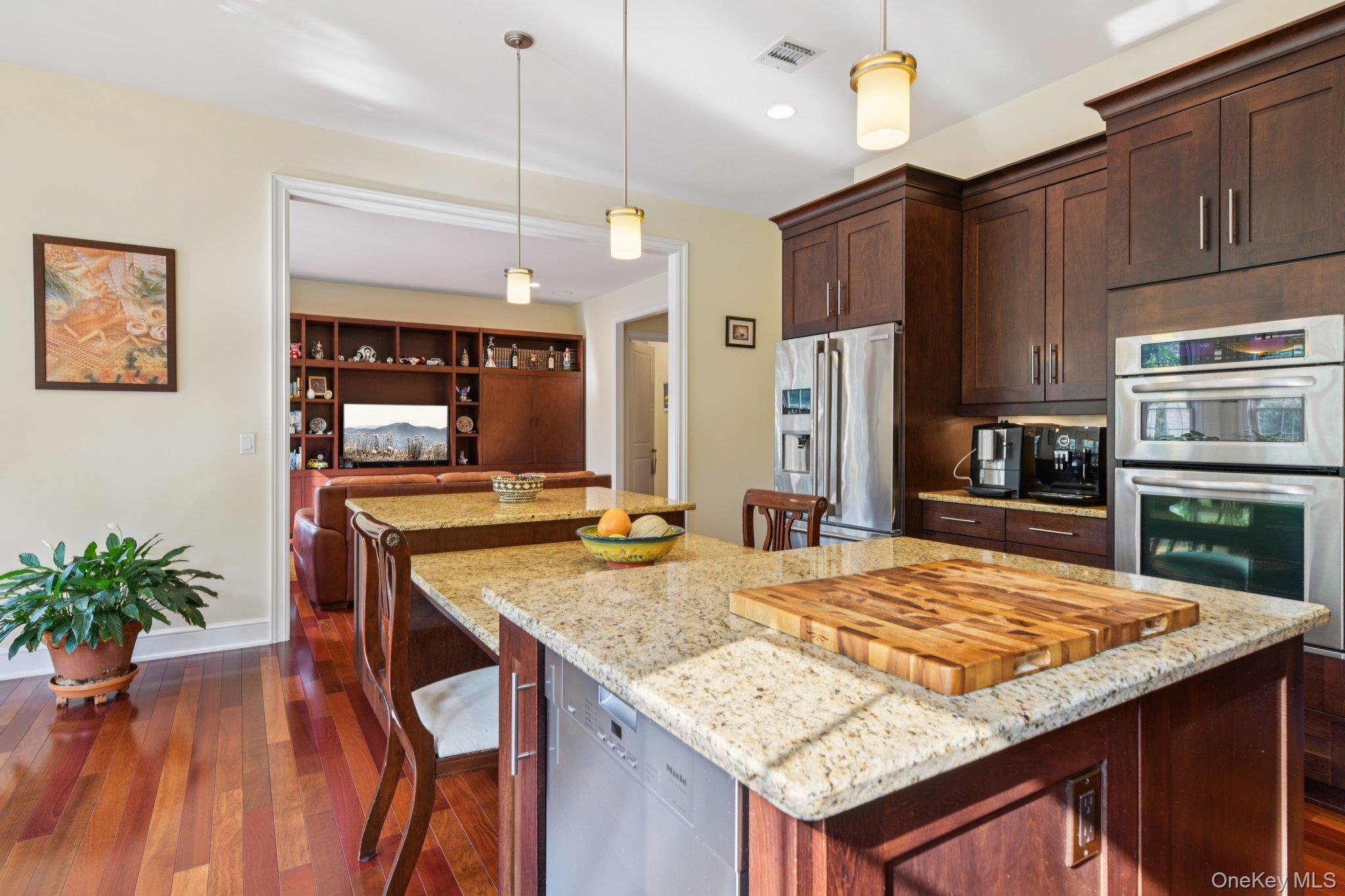 #12 photo, 4 Celestial Court, サフォーク郡 Saint James , NY 11780