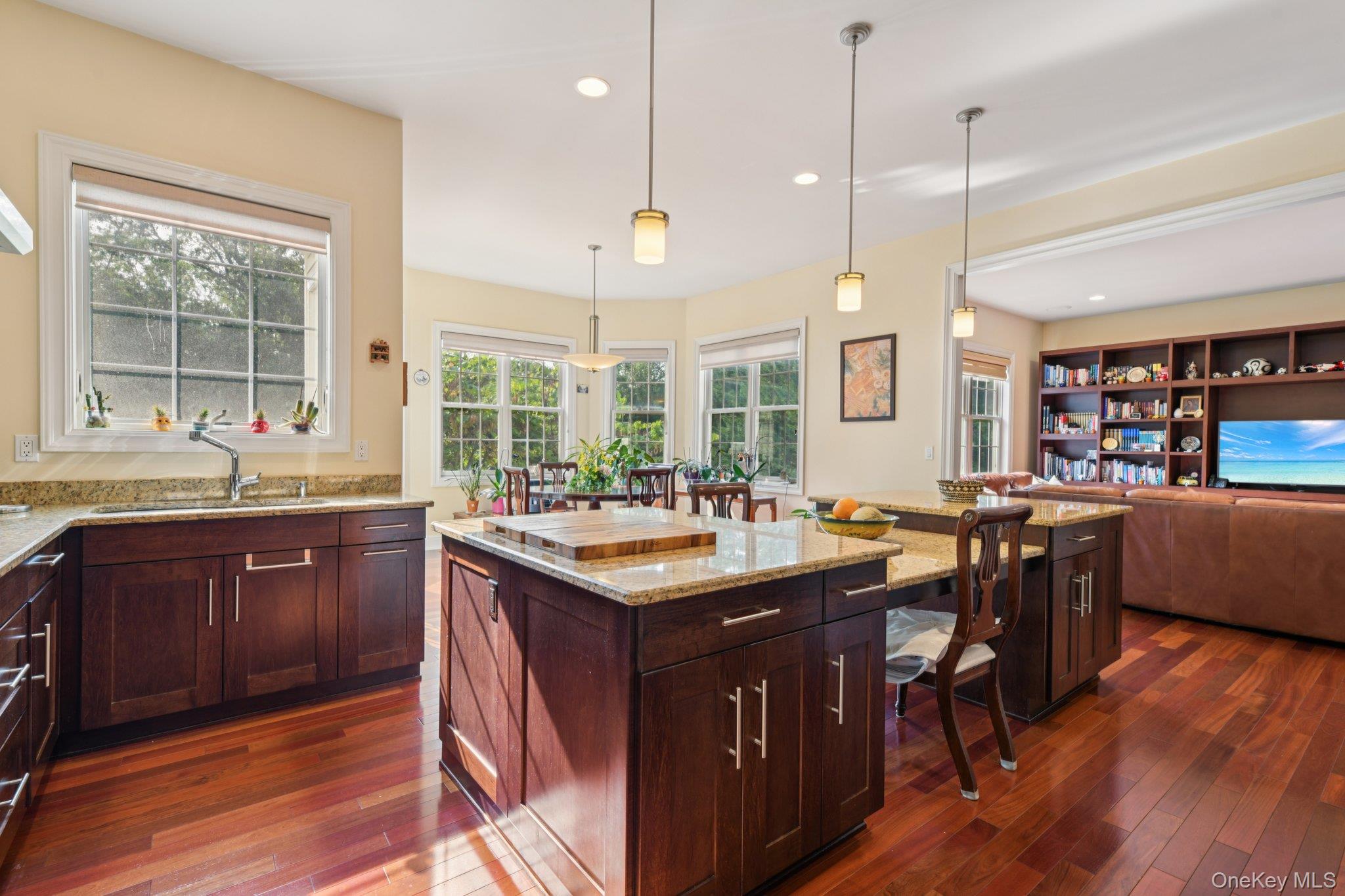 #16 photo, 4 Celestial Court, サフォーク郡 Saint James , NY 11780