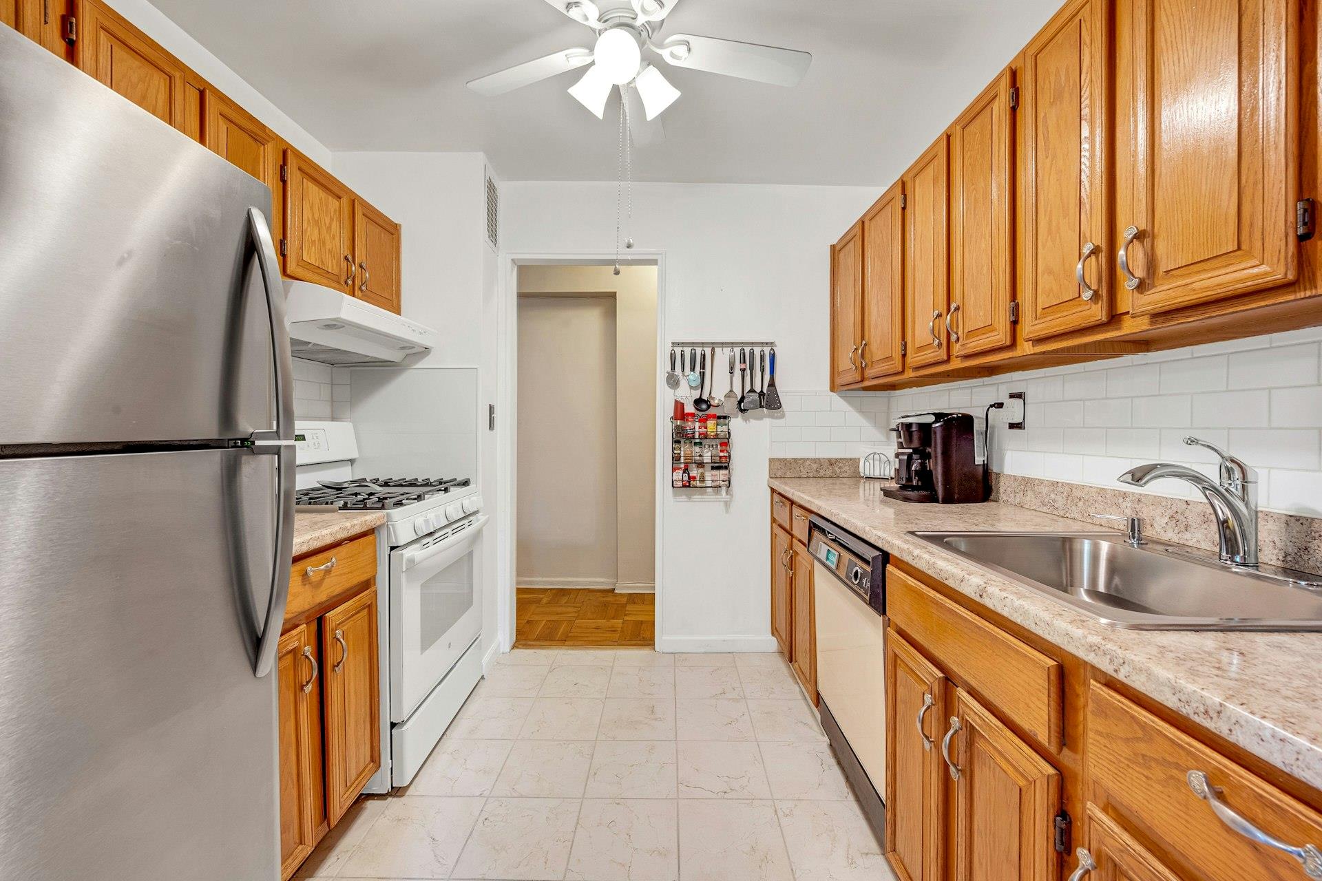 #11 photo, 98 DeHaven Drive, Yonkers , NY 10703