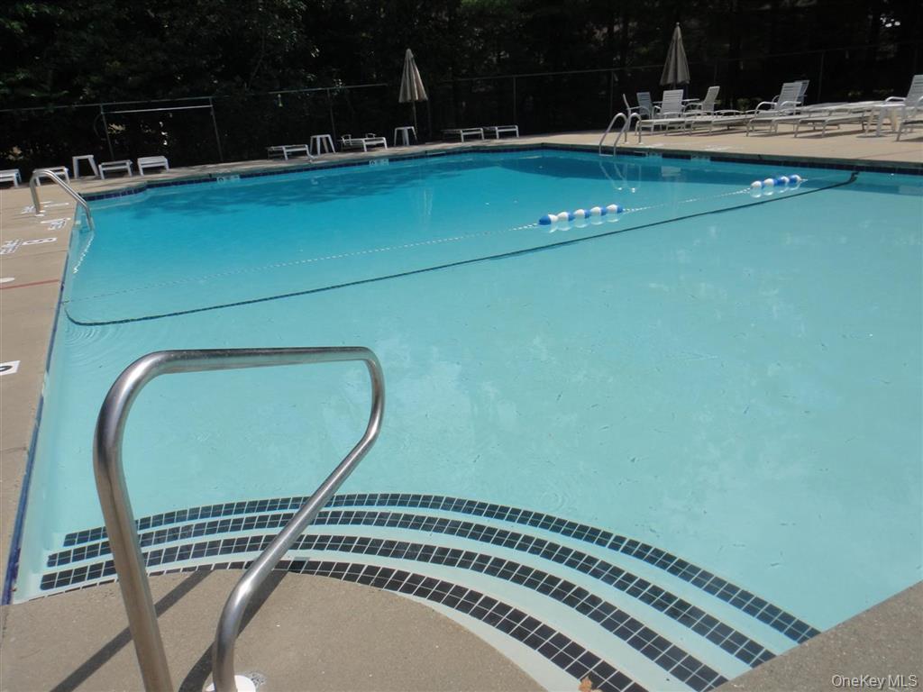 #12 photo, 572 Lenape Court, Suffern , NY 10901