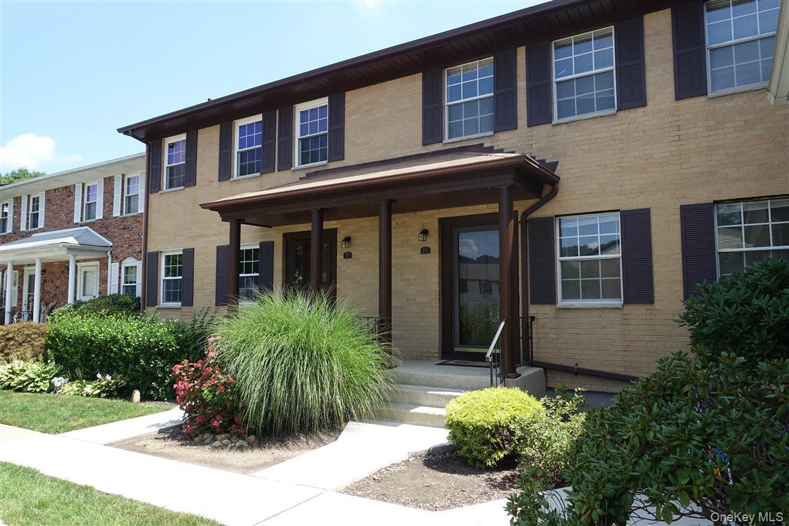 #2 photo, 572 Lenape Court, Suffern , NY 10901