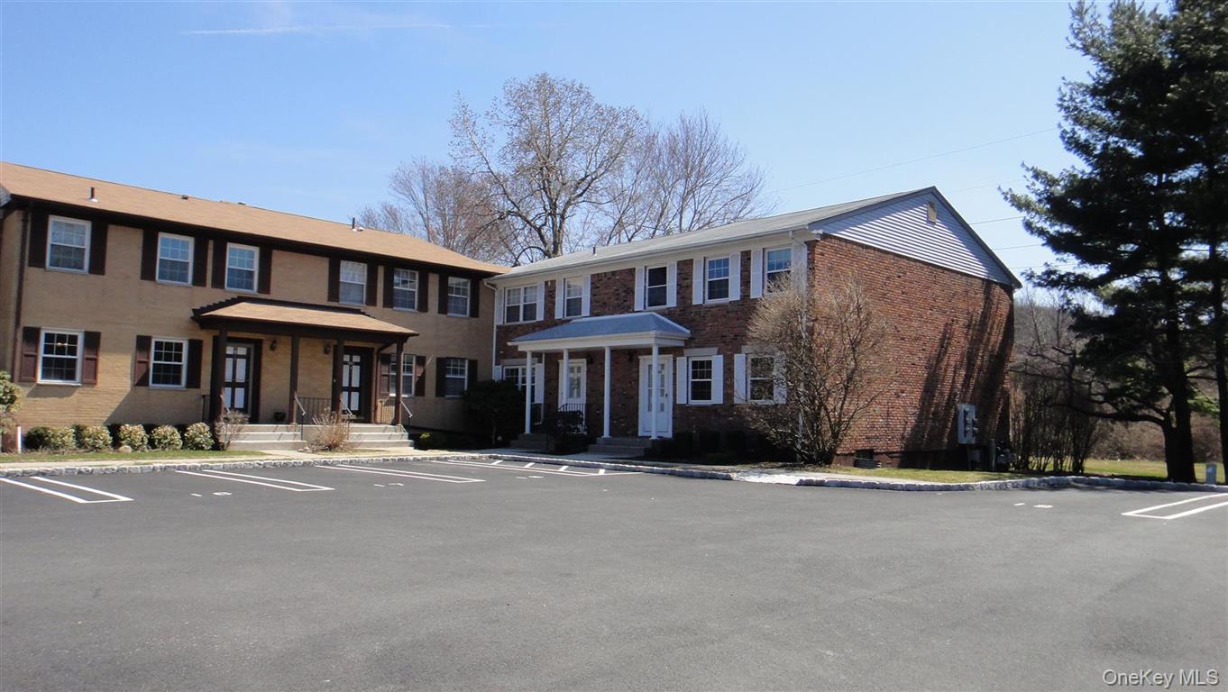 #3 photo, 572 Lenape Court, Suffern , NY 10901