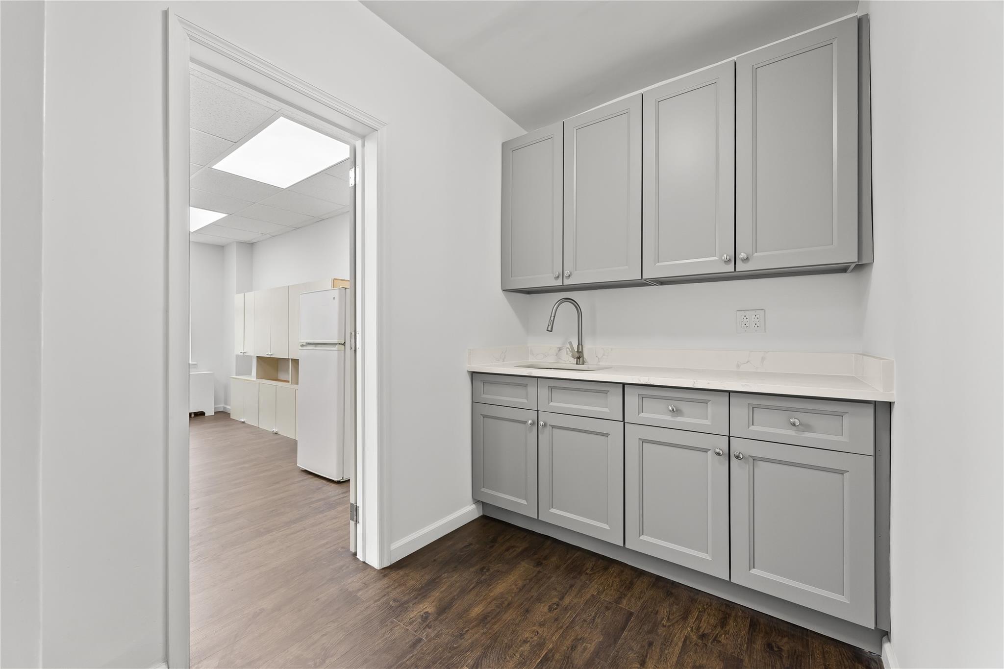 #16 photo, 148-09 Northern Boulevard, クイーンズ区 Flushing , NY 11354