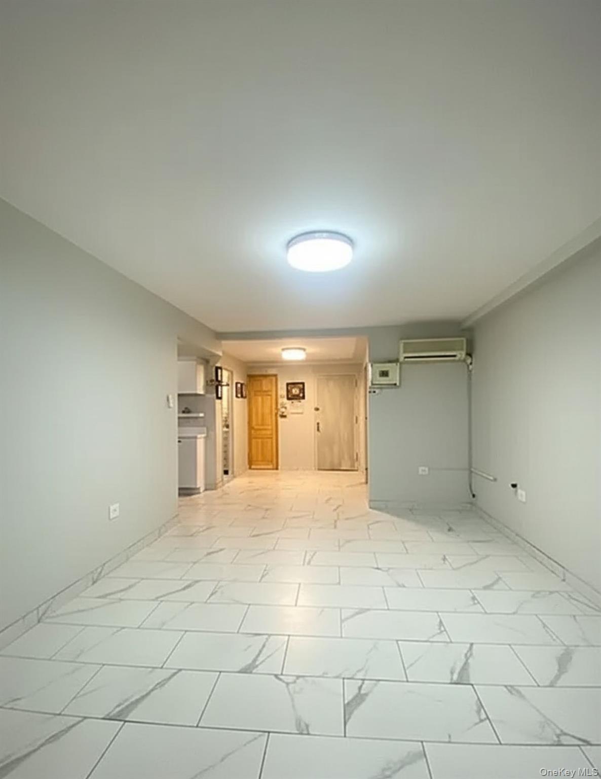 #5 photo, 22-39 74 Street, クイーンズ区 East Elmhurst , NY 11370