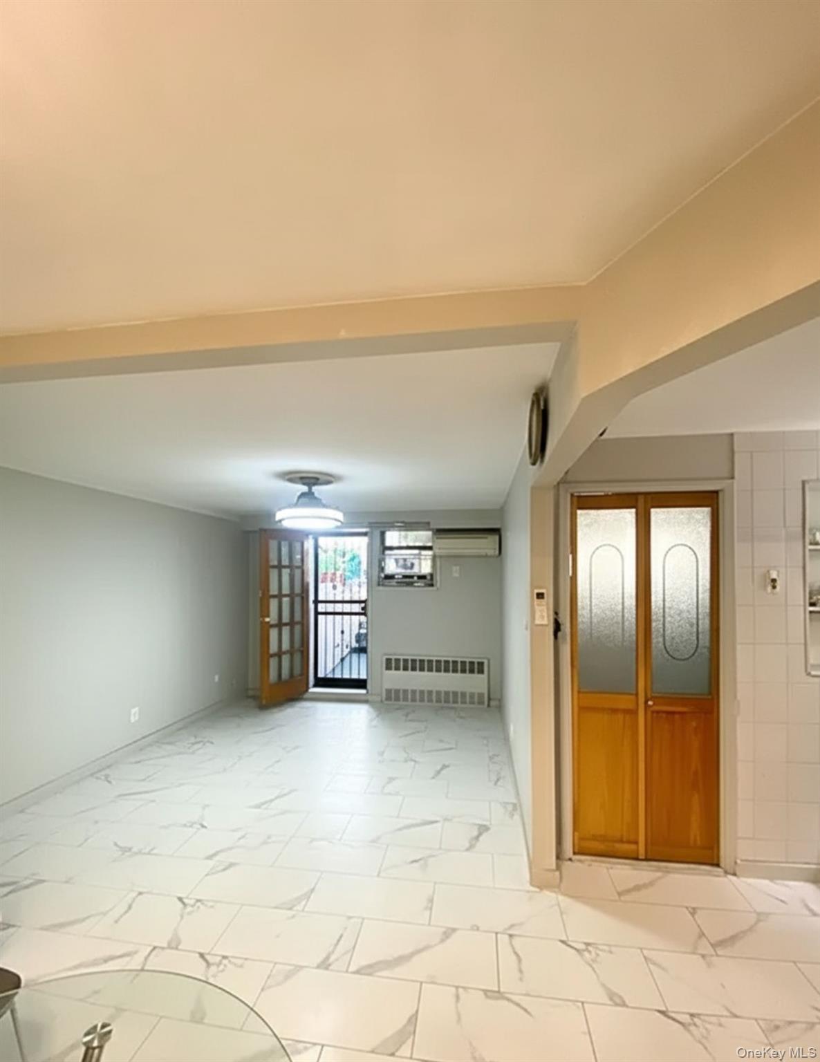 #6 photo, 22-39 74 Street, クイーンズ区 East Elmhurst , NY 11370