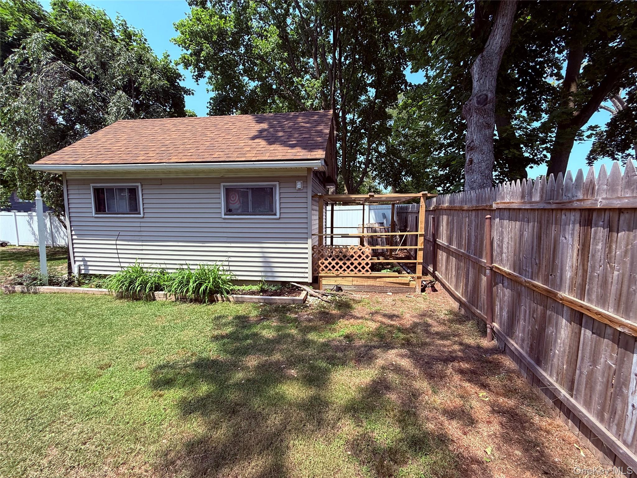 #15 photo, 1016 Howells Road, サフォーク郡 Bay Shore , NY 11706