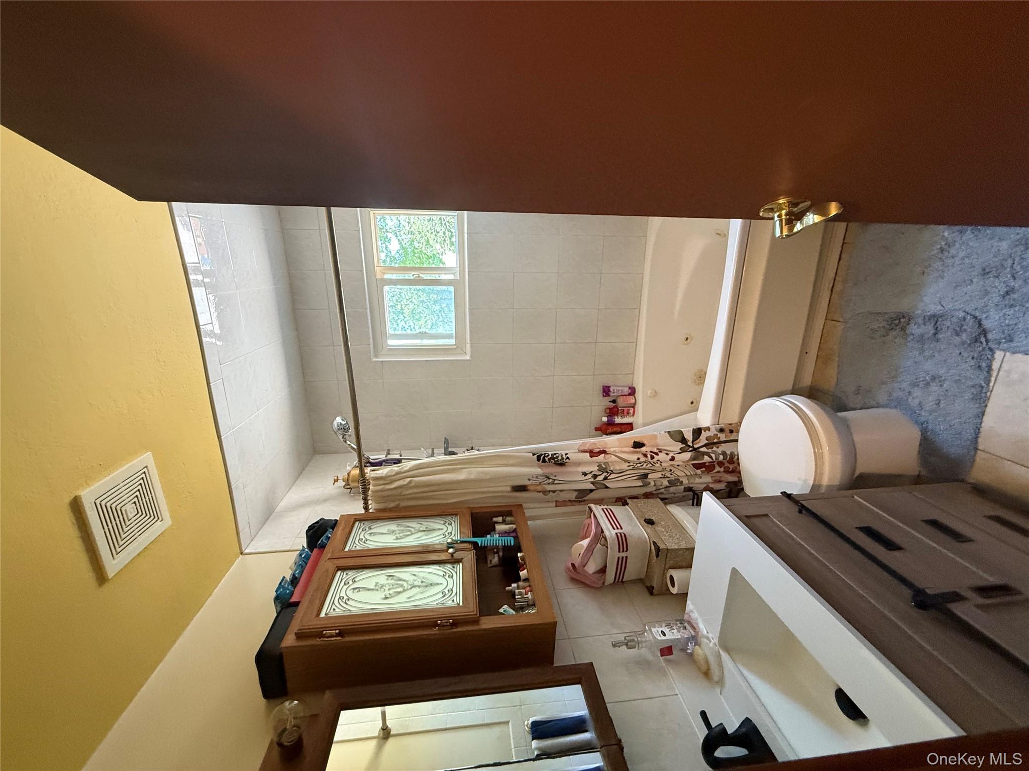 #7 photo, 1016 Howells Road, サフォーク郡 Bay Shore , NY 11706