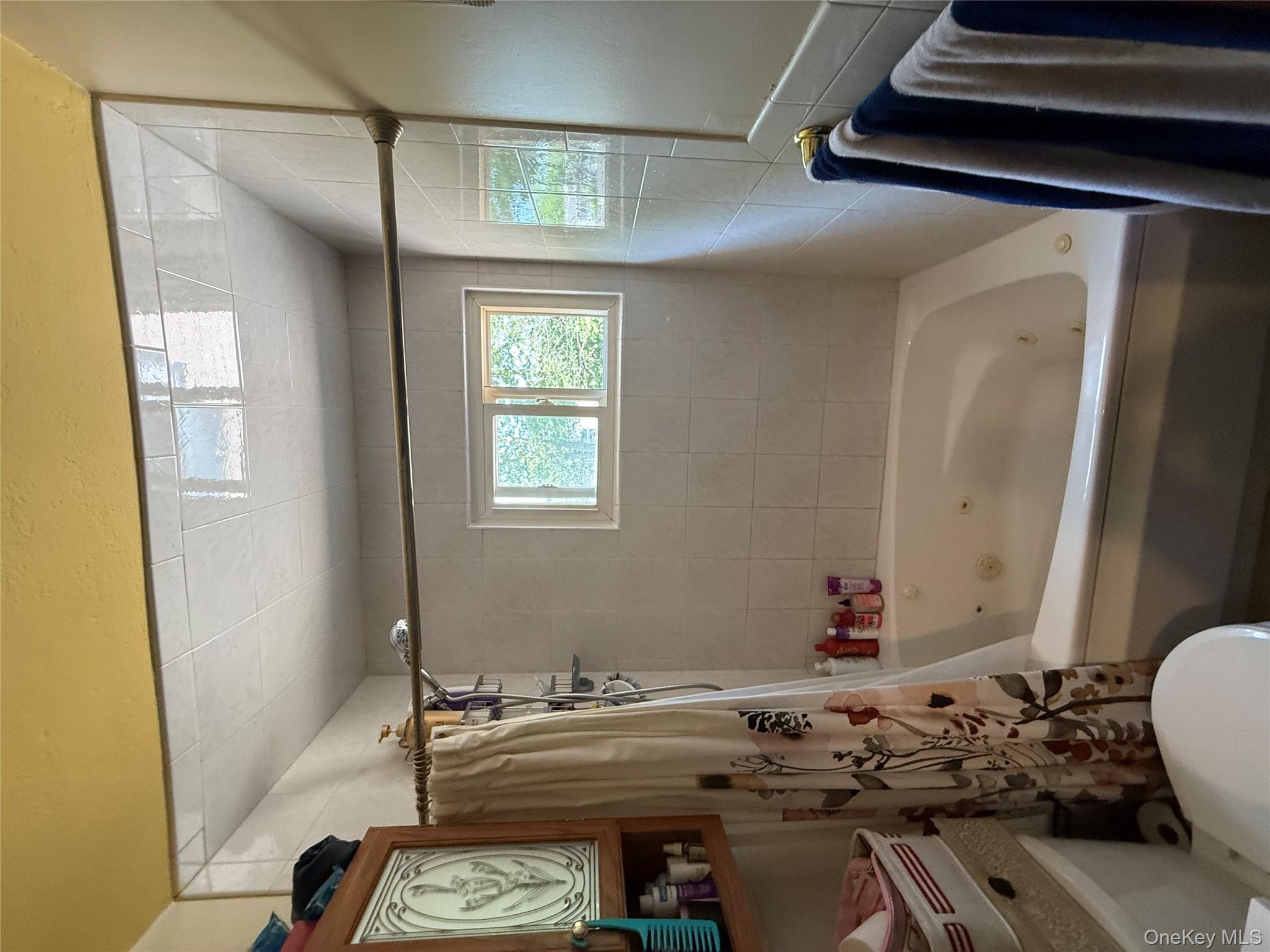 #8 photo, 1016 Howells Road, サフォーク郡 Bay Shore , NY 11706