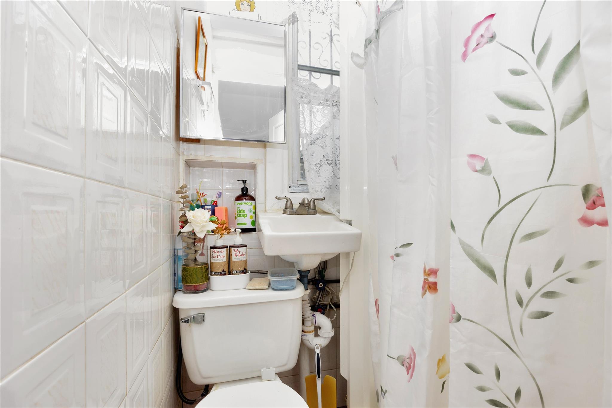 #11 photo, 30-33 92nd Street, 皇后區 艾姆赫斯特 East Elmhurst , NY 11369