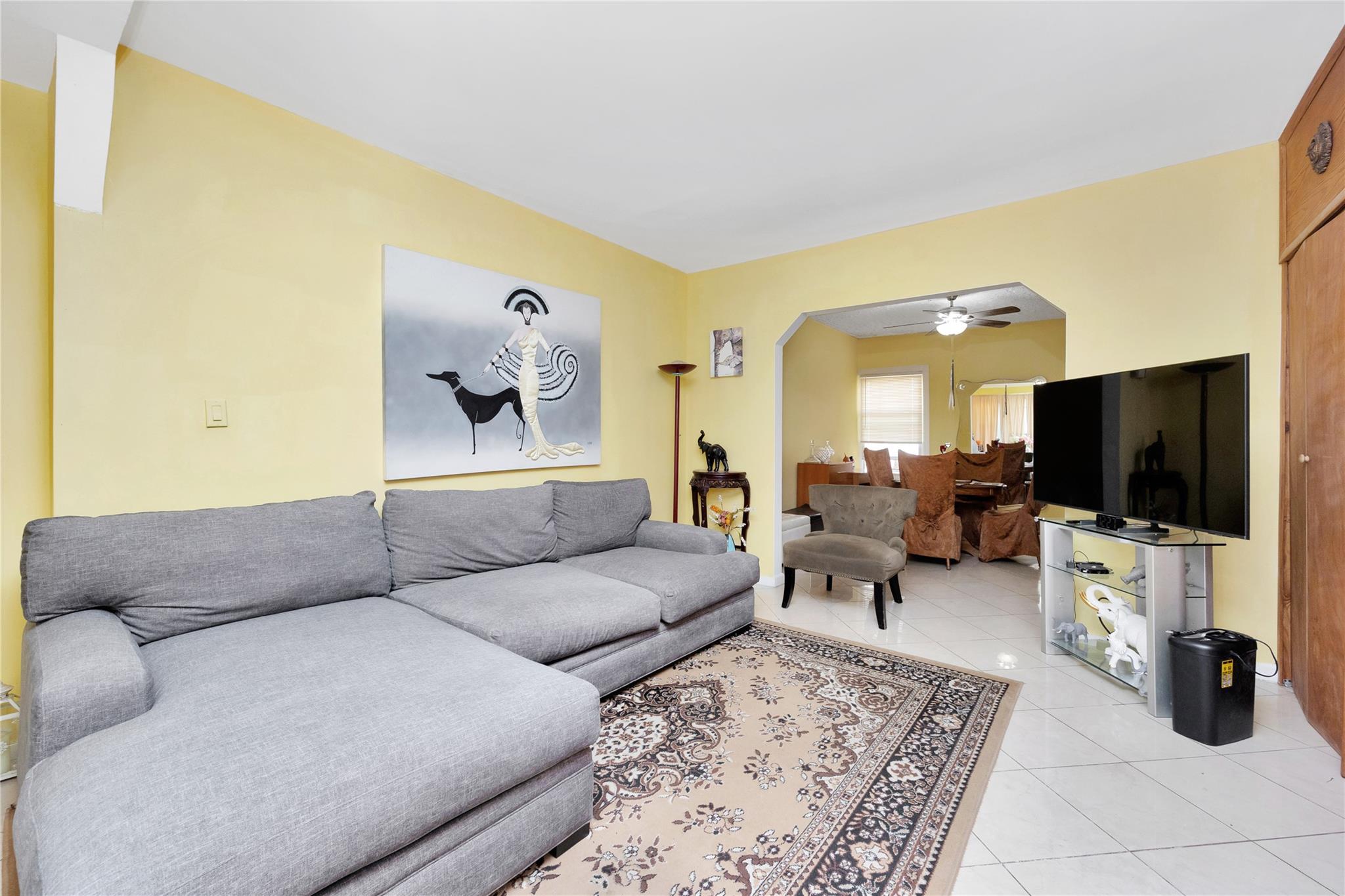 #3 photo, 30-33 92nd Street, 皇后區 艾姆赫斯特 East Elmhurst , NY 11369