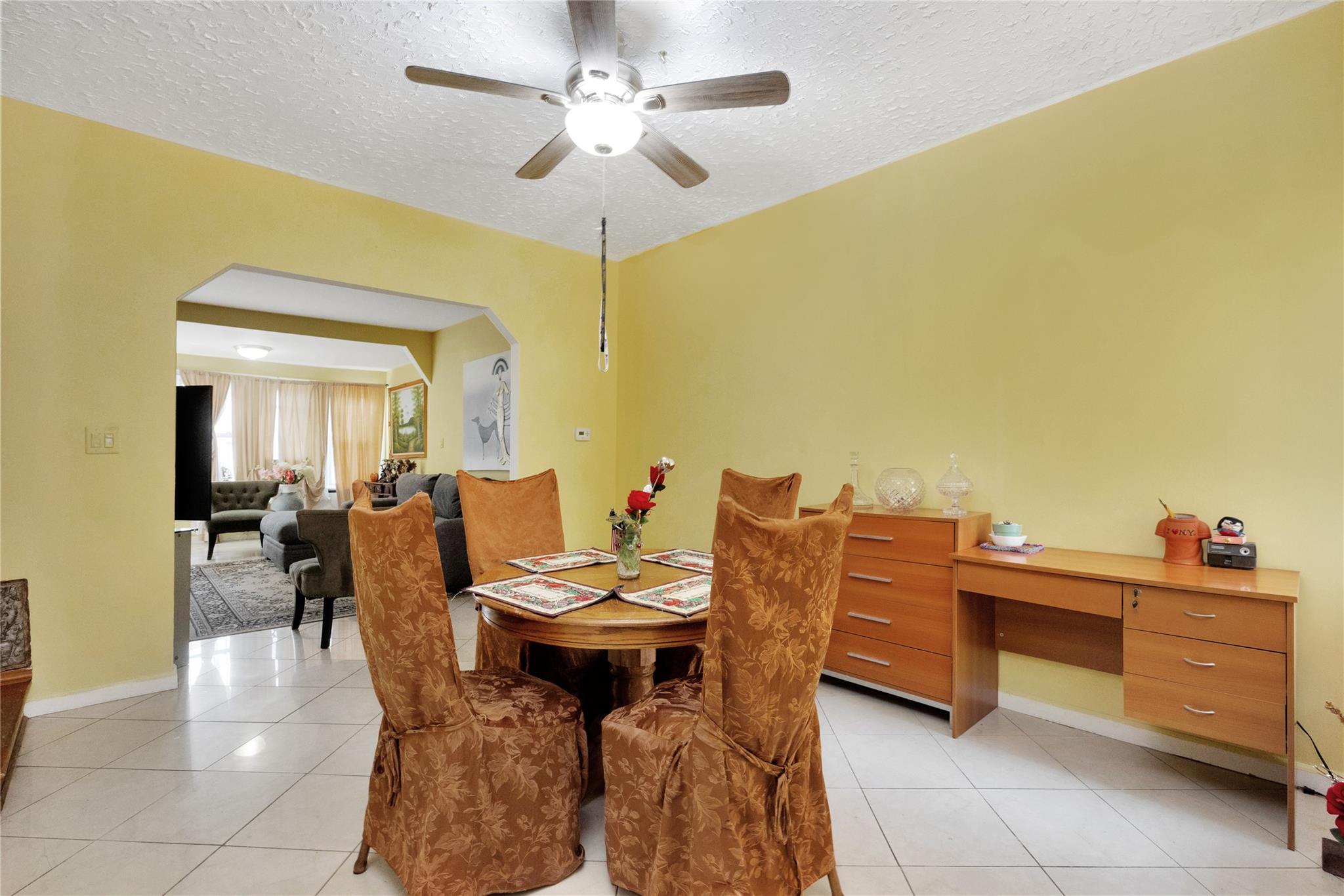 #6 photo, 30-33 92nd Street, 皇后區 艾姆赫斯特 East Elmhurst , NY 11369