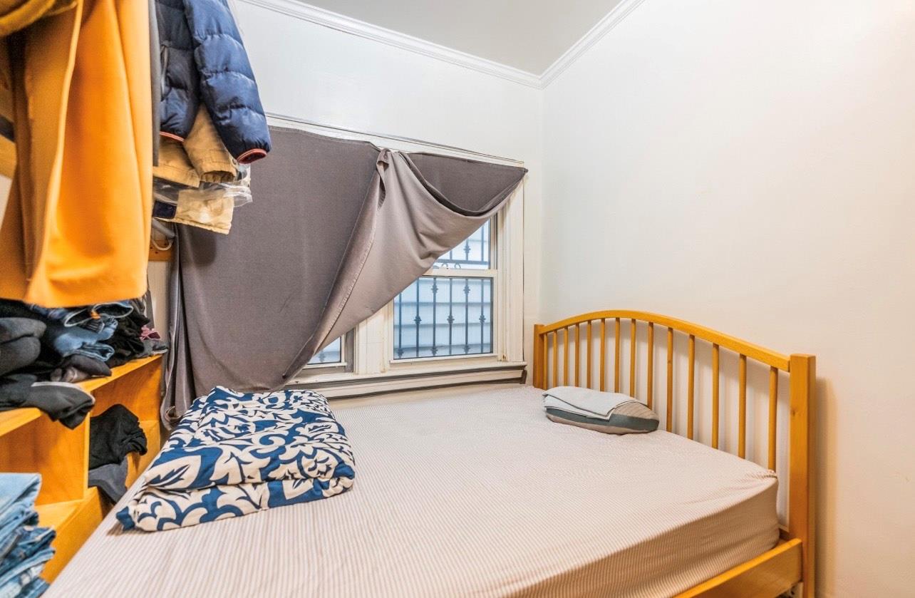 #14 photo, 5736 75th Street, クイーンズ区 Middle Village , NY 11379