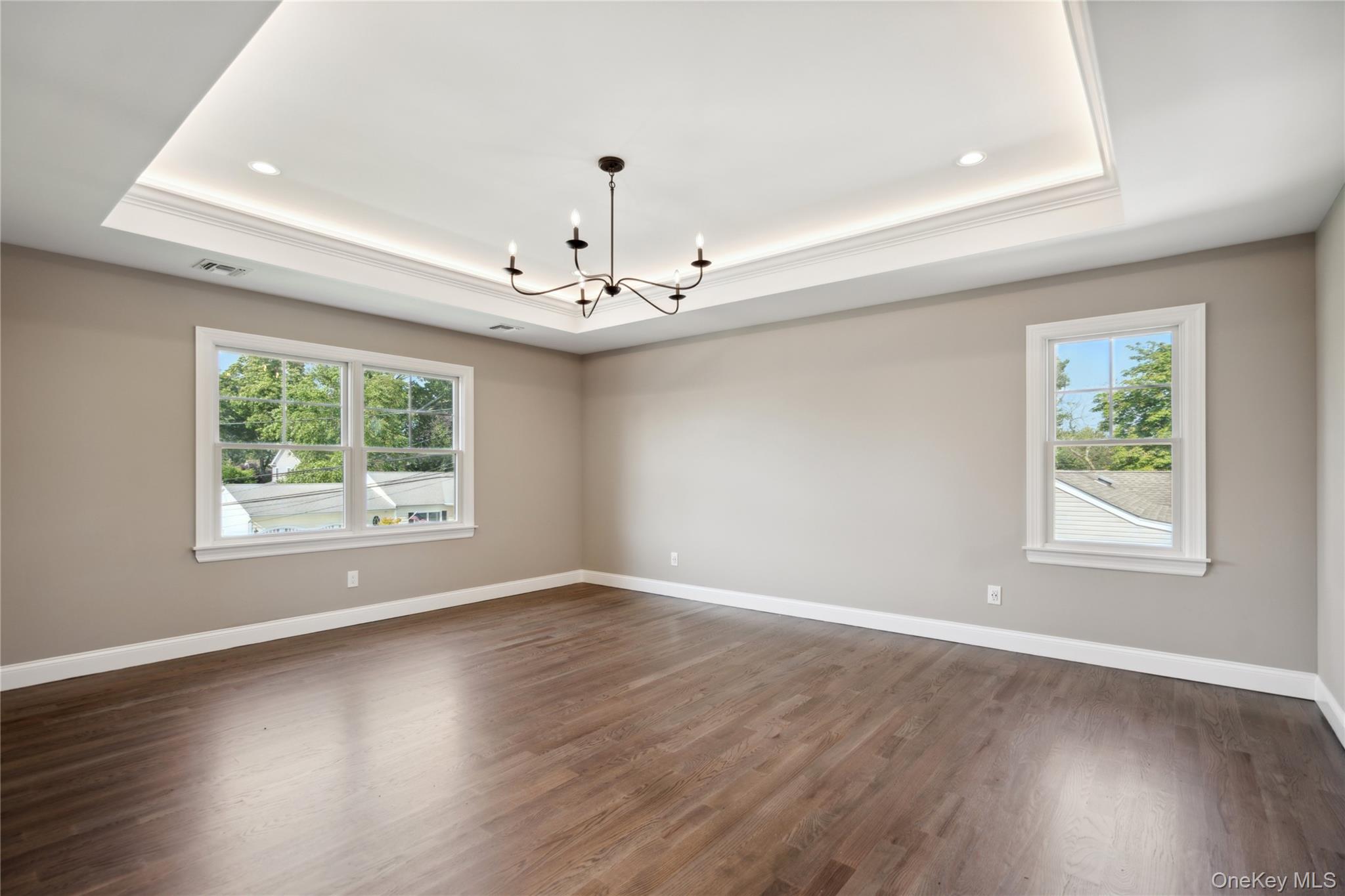 #16 photo, 102 Boston Avenue, ナッソー郡 Massapequa , NY 11758