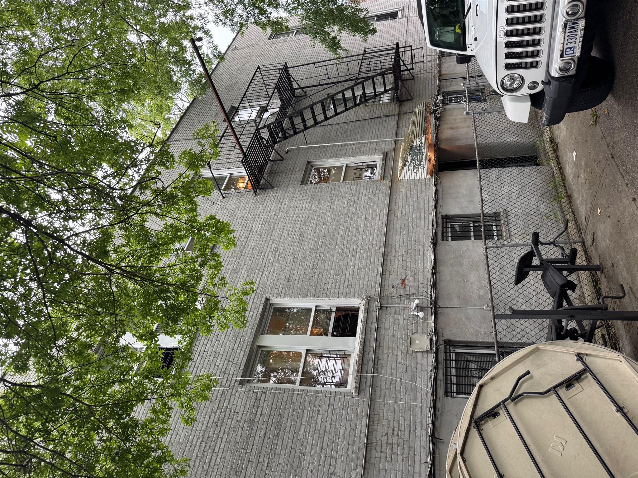 #3 photo, 3012 Bronxwood Avenue, ブロンクス区 Bronx , NY 10469