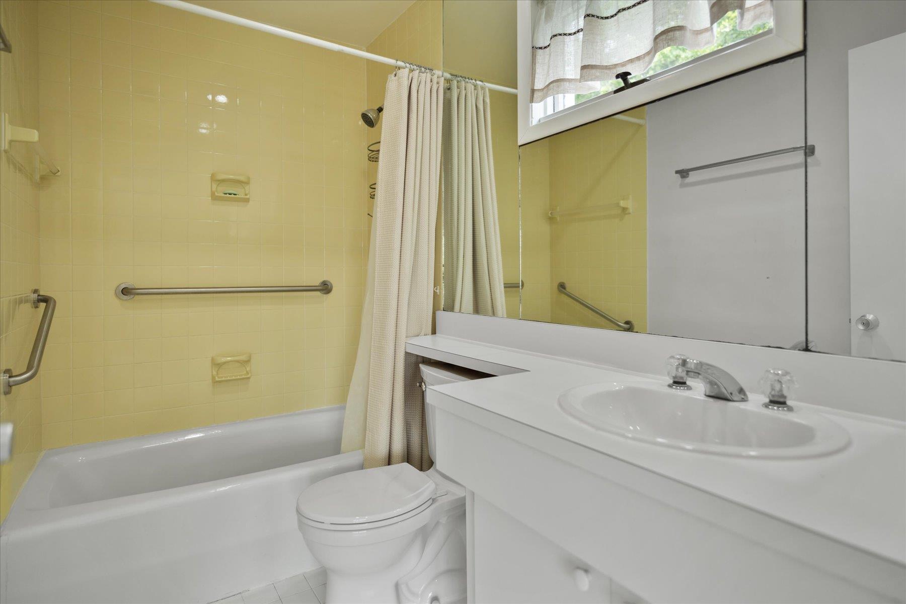 #18 photo, 188 Main Street, サフォーク郡 Westhampton Beach , NY 11978