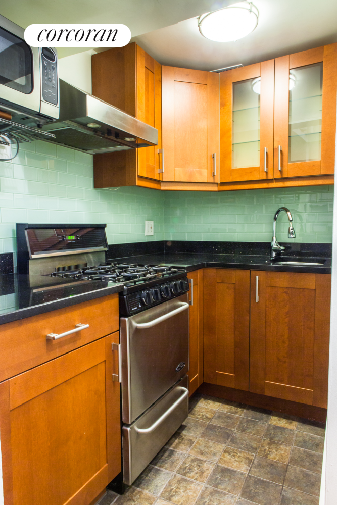 #2 photo, 310 W 18TH Street, マンハッタン Chelsea , NY 10011