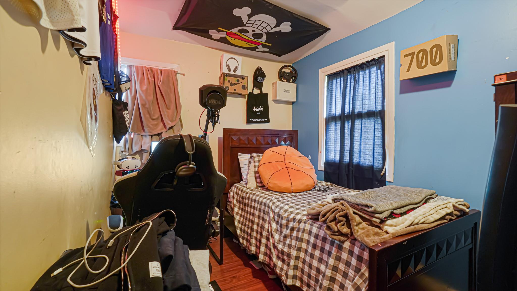 #18 photo, 174 55 128th Avenue, Jamaica , NY 11434