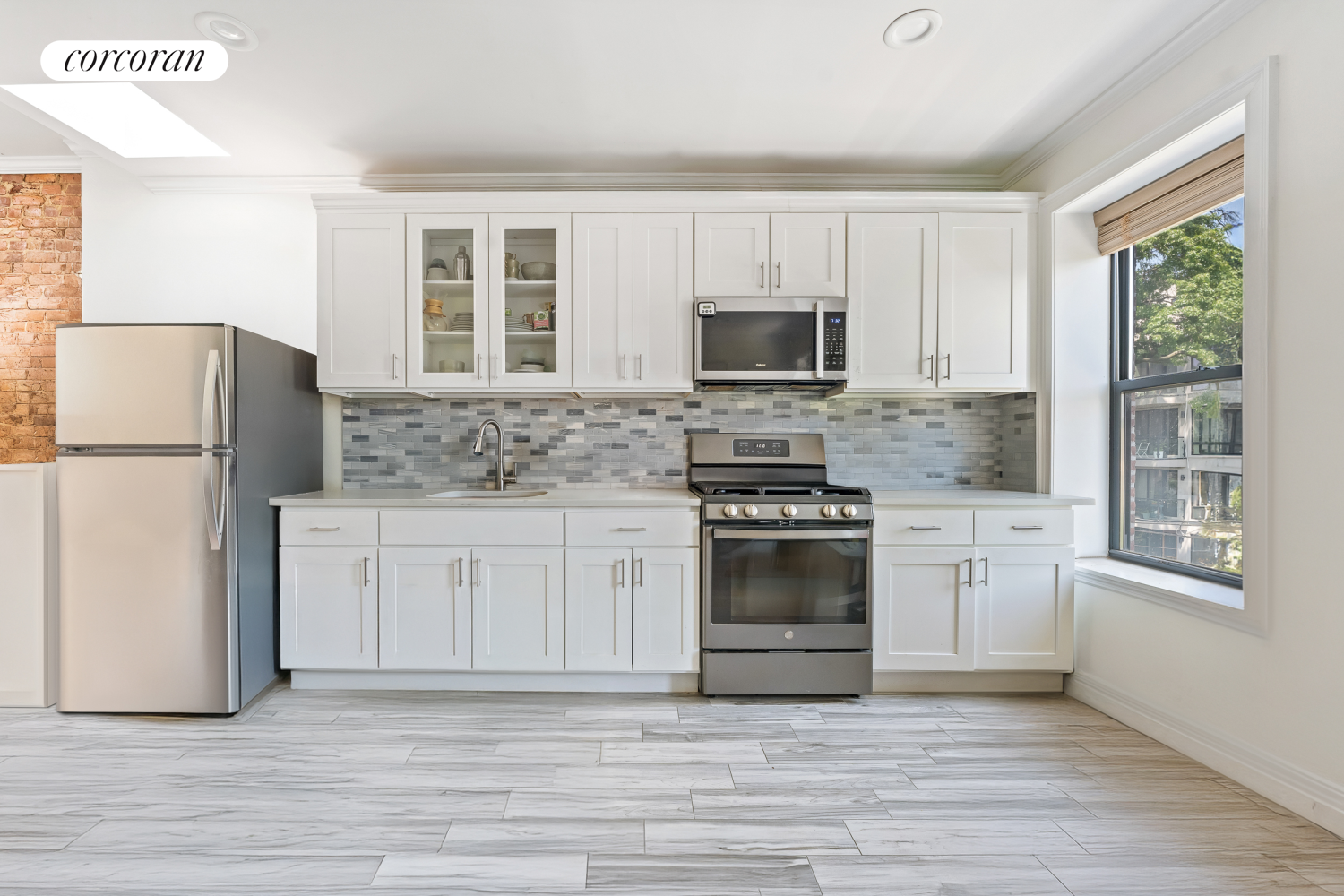 #20 photo, 607 HALSEY Street, ブルックリン区 Stuyvesant Heights , NY 11233