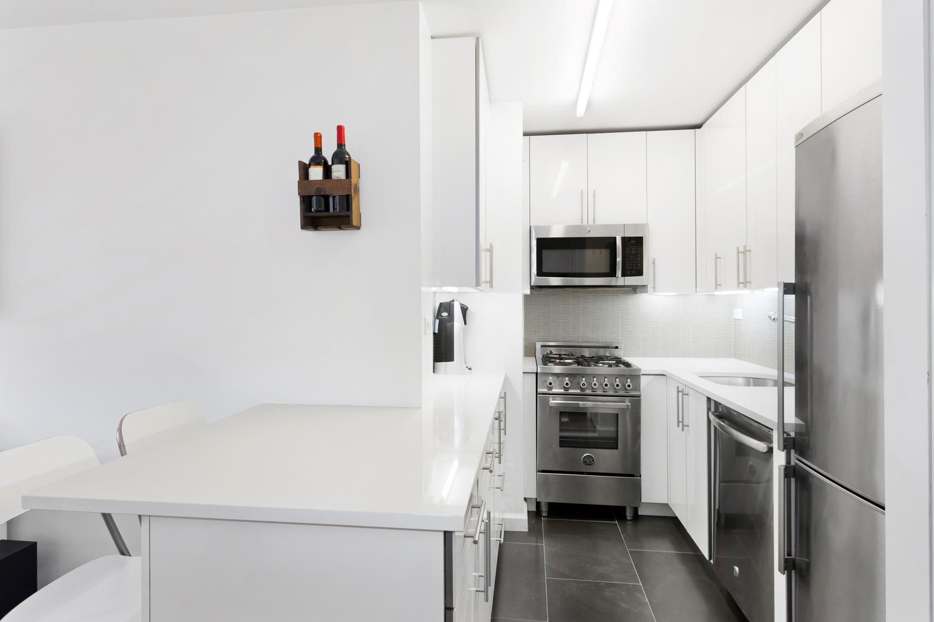 #4 photo, 240 E 76TH Street, マンハッタン Lenox Hill , NY 10021