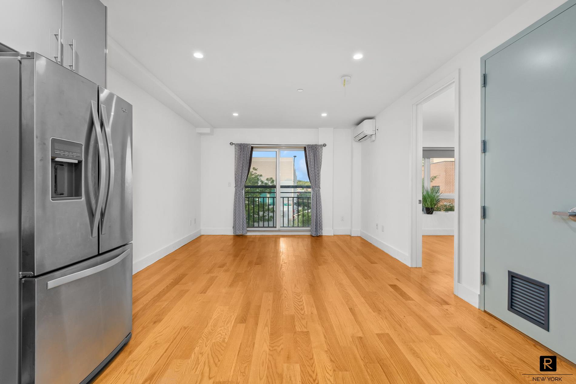 #3 photo, 63-34 Fresh Pond Road, クイーンズ区 Ridgewood , NY 11385