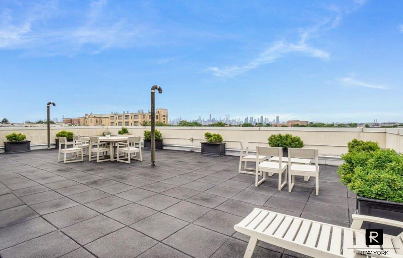 #9 photo, 63-34 Fresh Pond Road, クイーンズ区 Ridgewood , NY 11385