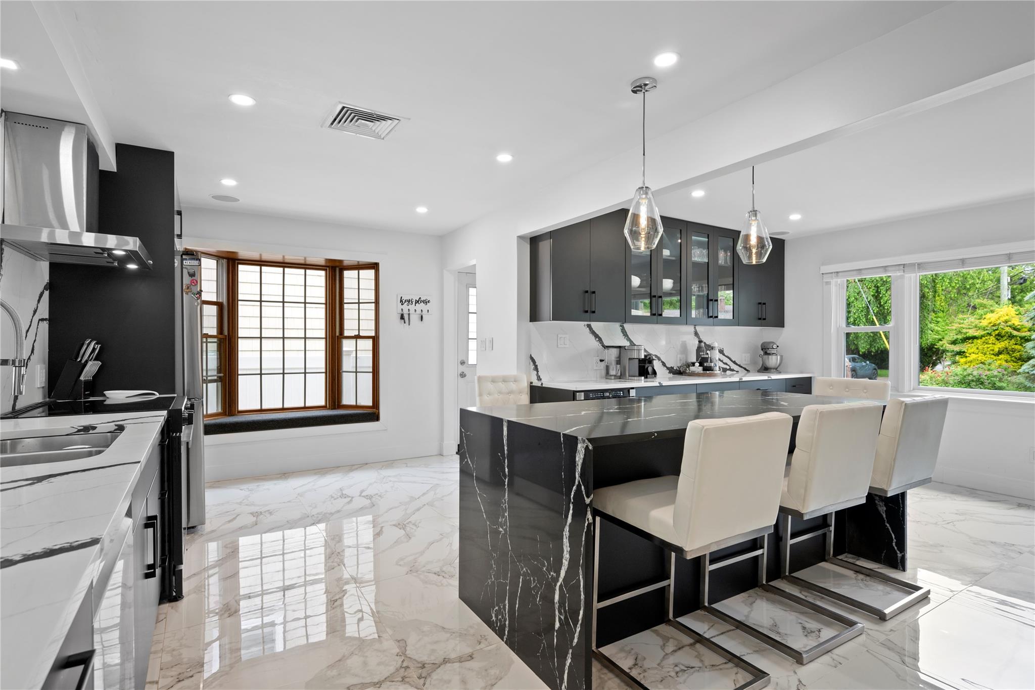 #3 photo, 1 Bennett Avenue, サフォーク郡 Huntington , NY 11746