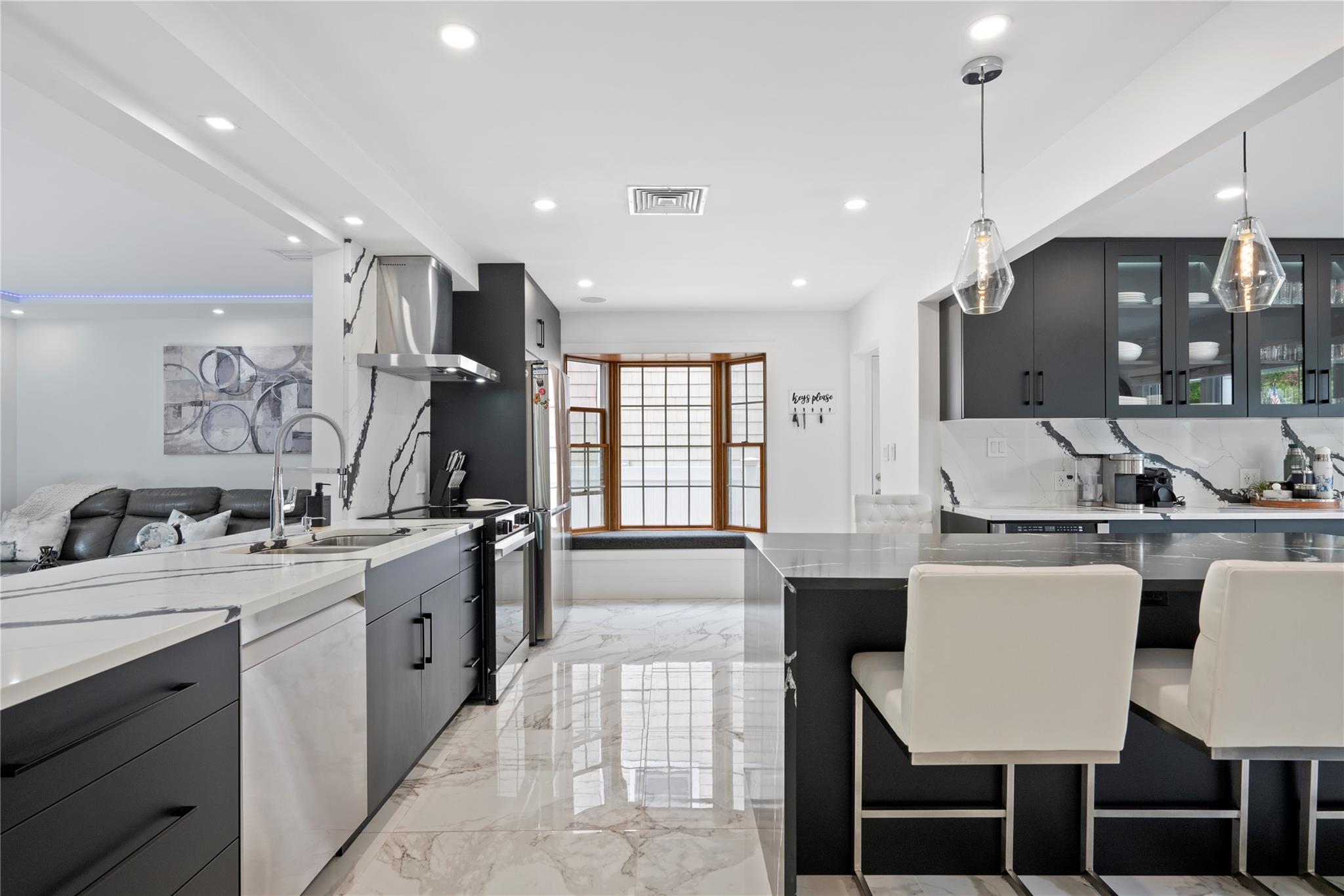 #4 photo, 1 Bennett Avenue, サフォーク郡 Huntington , NY 11746