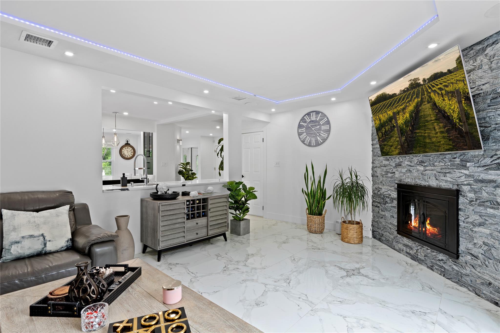 #7 photo, 1 Bennett Avenue, サフォーク郡 Huntington , NY 11746