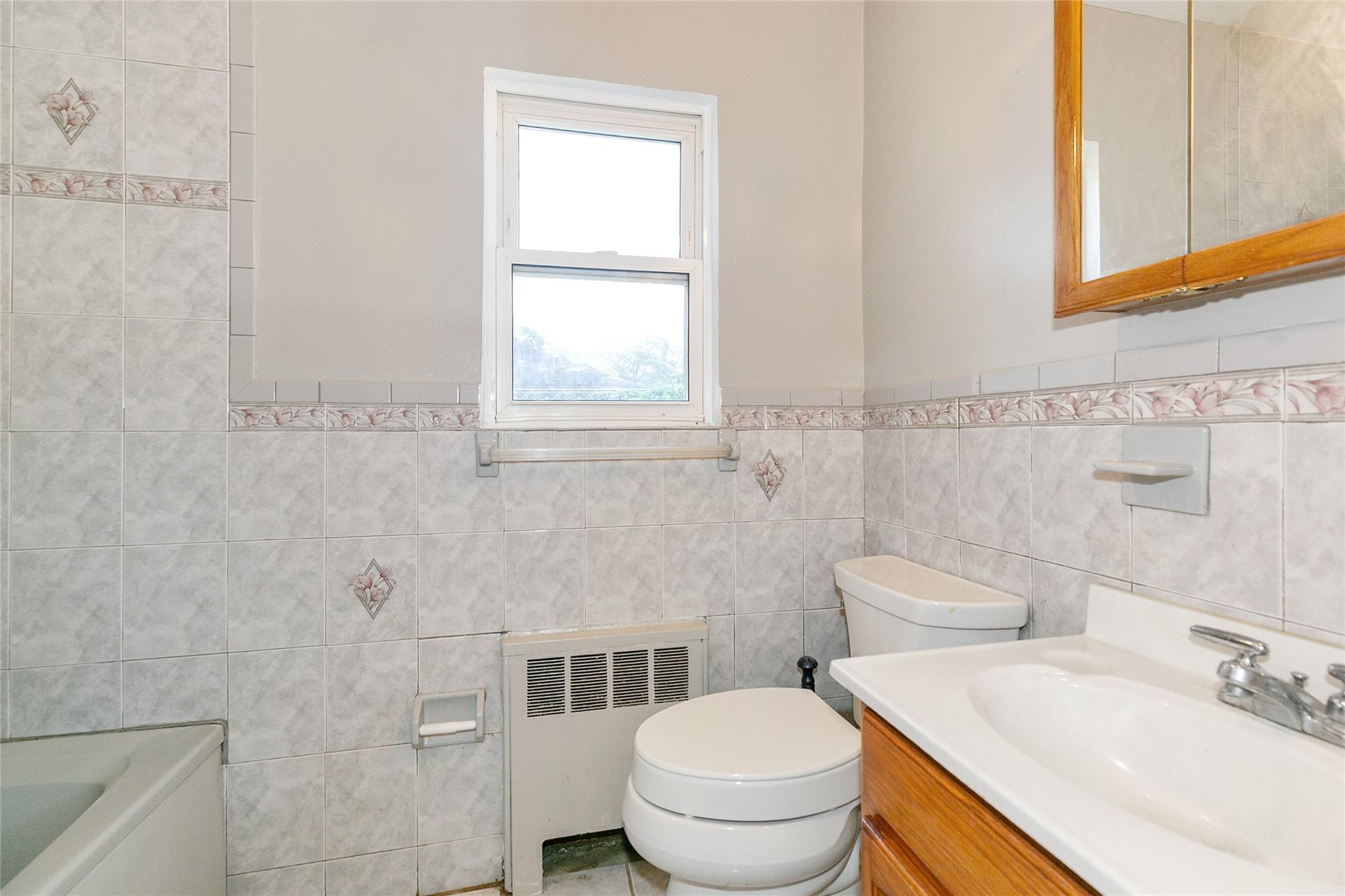 #13 photo, 28 Brookdale Road, ナッソー郡 Glen Cove , NY 11542