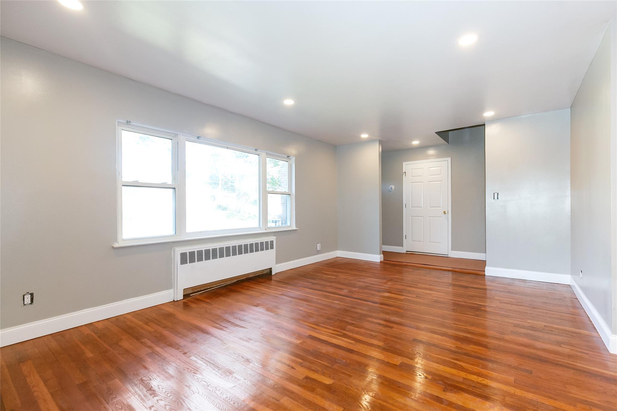 #6 photo, 28 Brookdale Road, ナッソー郡 Glen Cove , NY 11542