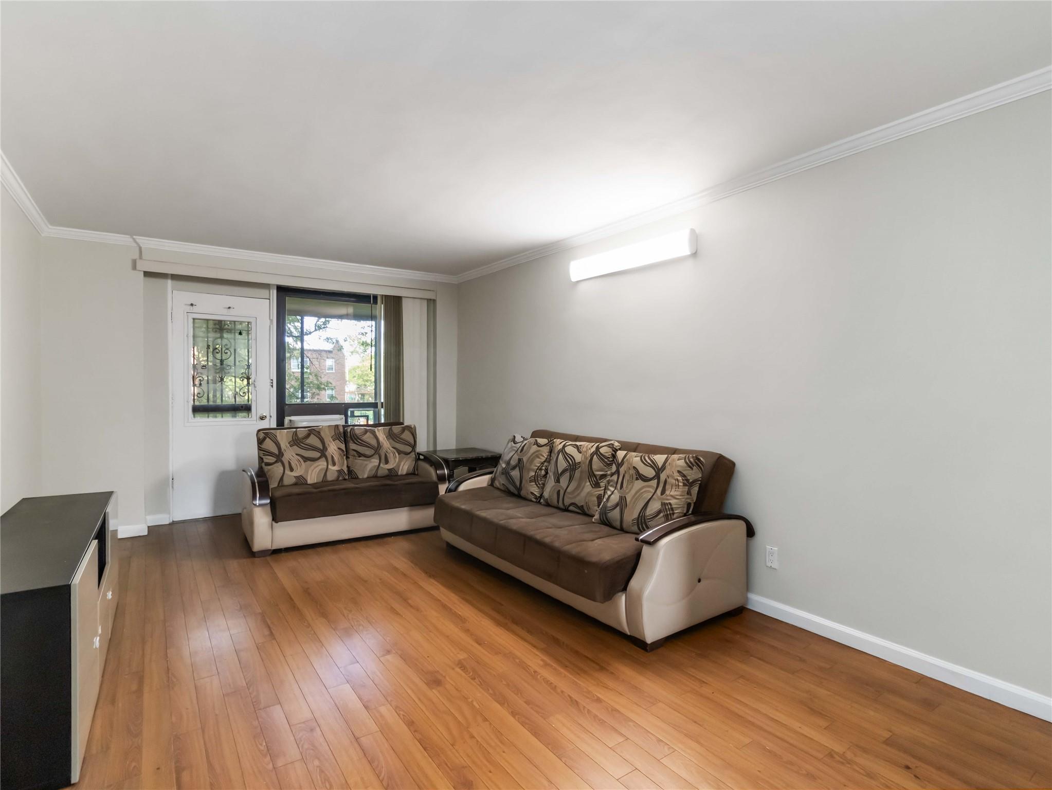 #10 photo, 61-25 98th Street, クイーンズ区 Rego Park , NY 11374