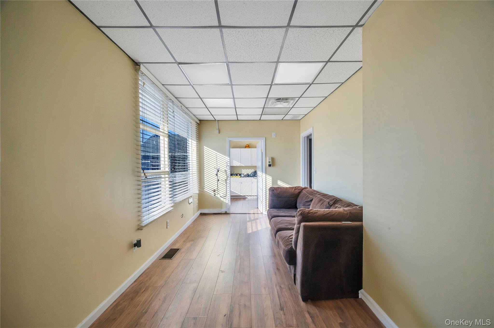 #19 photo, On Merrick Ave Merrick Avenue, ナッソー郡 Merrick , NY 11566