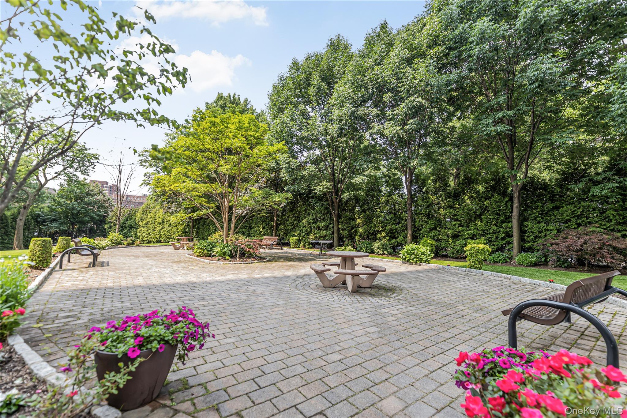 #17 photo, 2 Fordham Hill Oval, ブロンクス区 Bronx , NY 10468