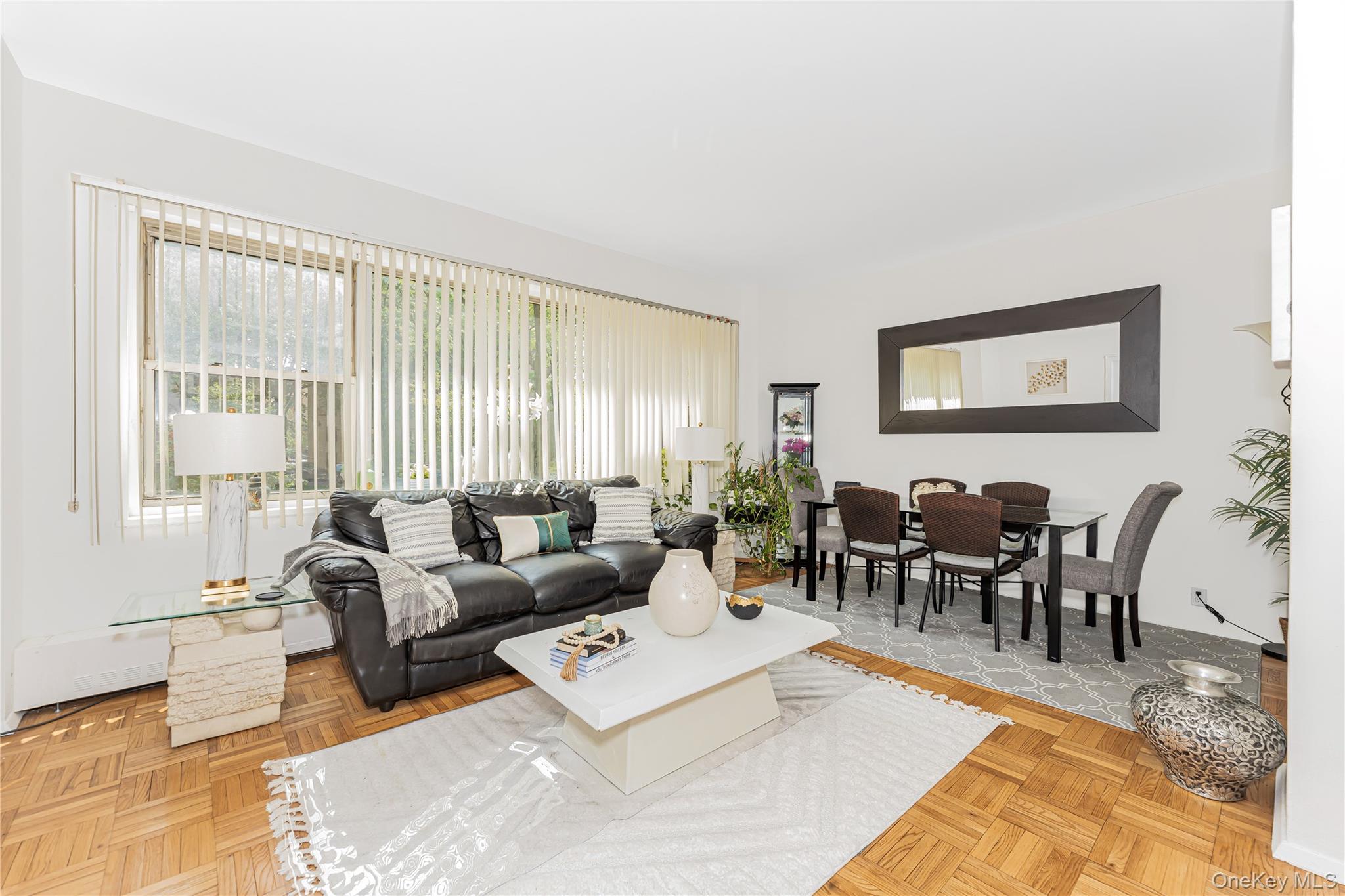 #2 photo, 2 Fordham Hill Oval, ブロンクス区 Bronx , NY 10468