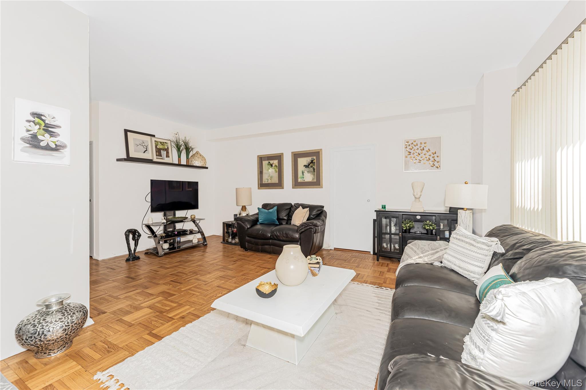 #4 photo, 2 Fordham Hill Oval, ブロンクス区 Bronx , NY 10468