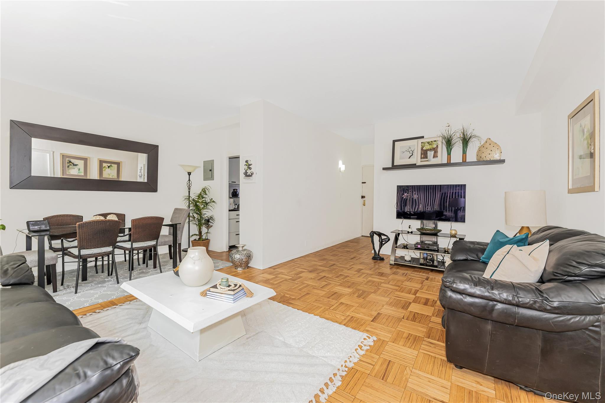 #5 photo, 2 Fordham Hill Oval, ブロンクス区 Bronx , NY 10468