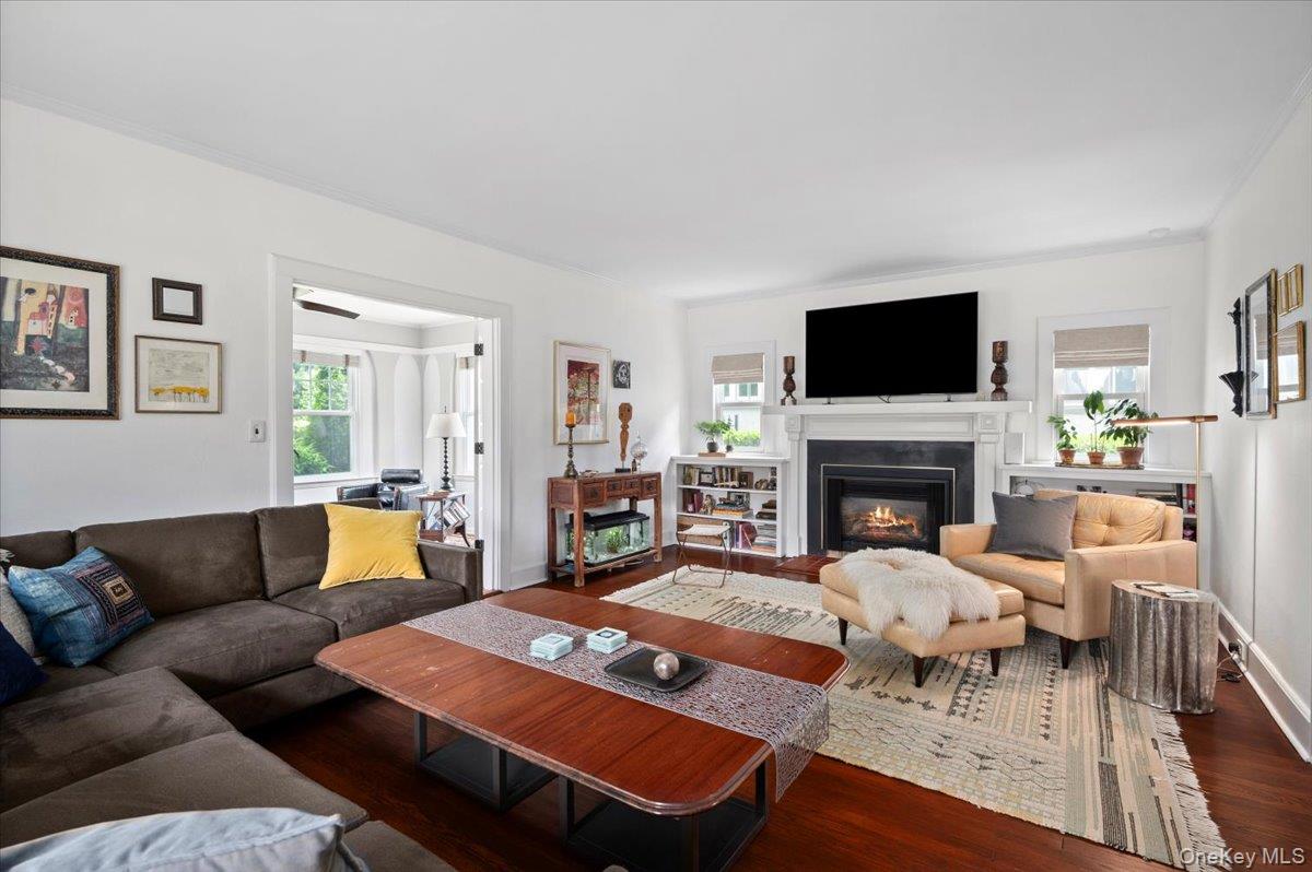 #3 photo, 400 Manor Ridge Road, Pelham , NY 10803