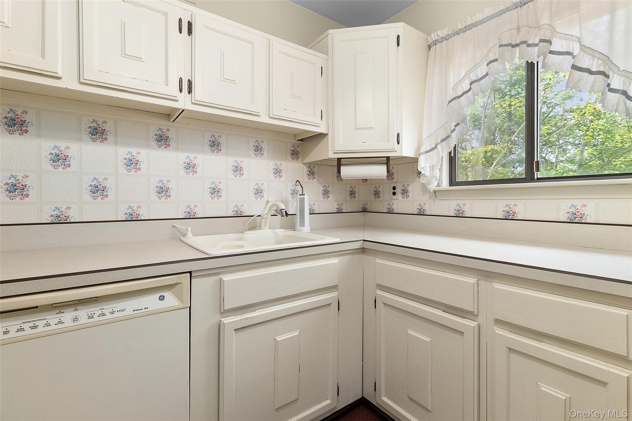 #10 photo, 84 Molly Pitcher Lane, Yorktown Heights , NY 10598