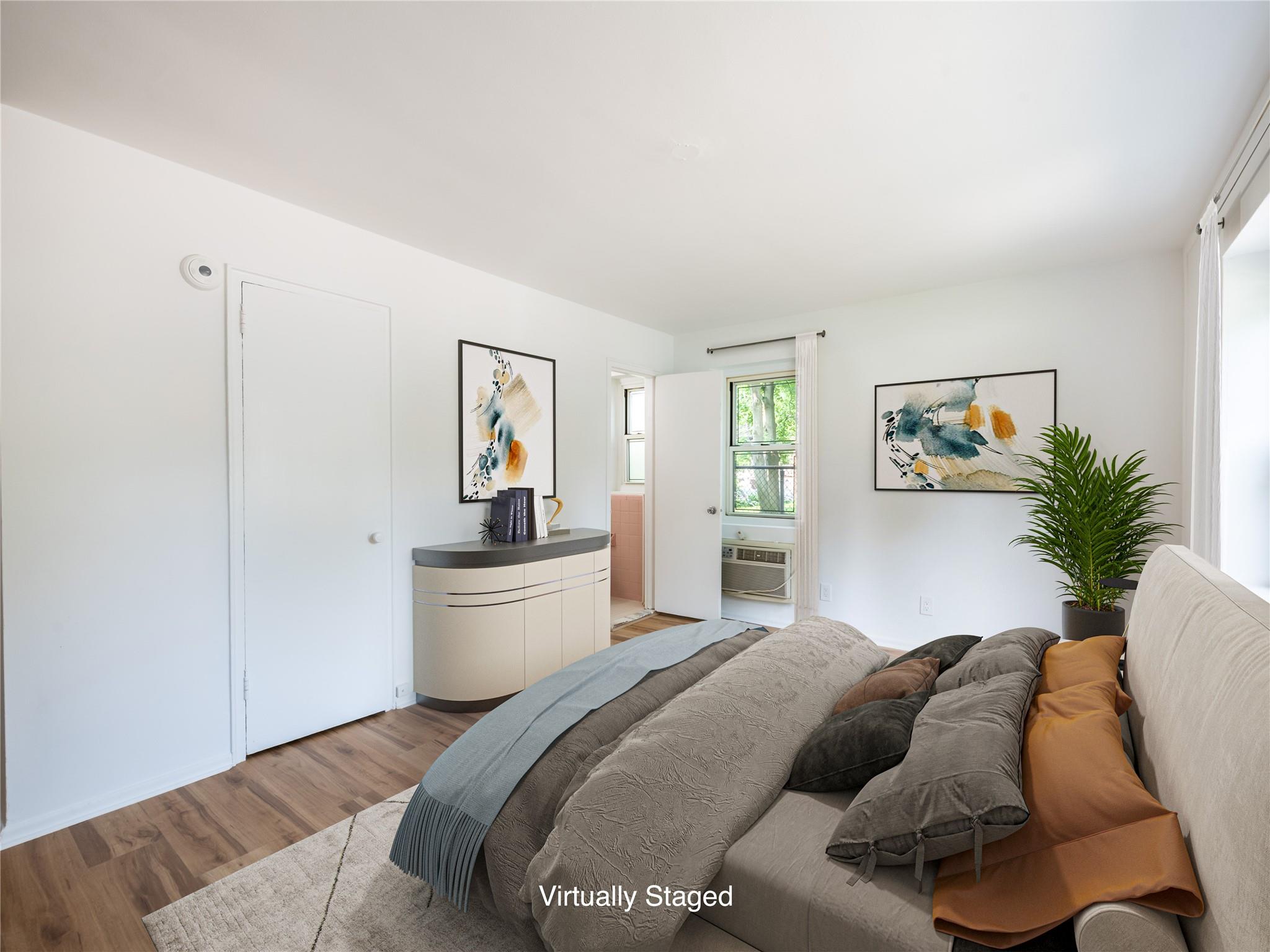 #10 photo, 20 Hillpark, Great Neck , NY 11021