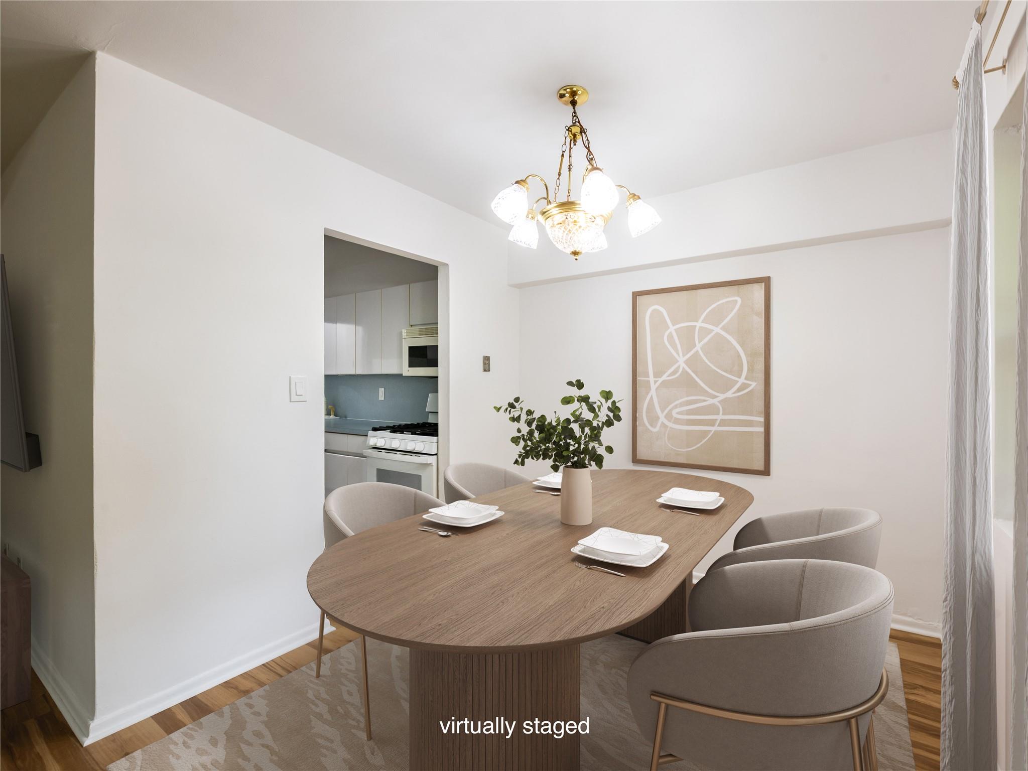 #8 photo, 20 Hillpark, Great Neck , NY 11021