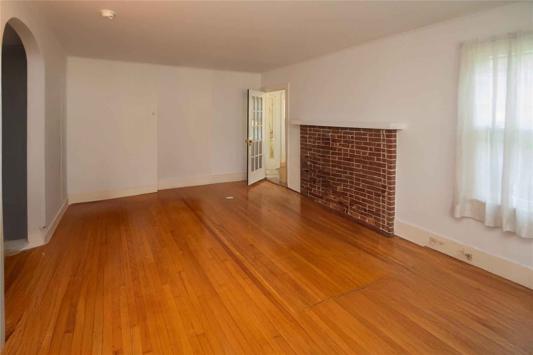 #12 photo, 38 Plattekill Avenue, New Paltz , NY 12561