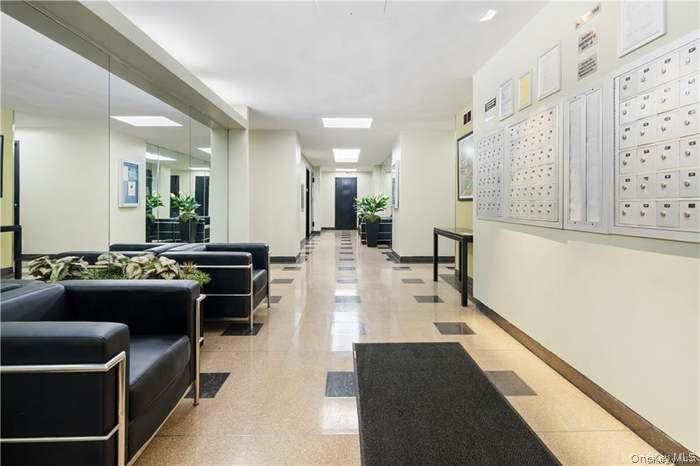 #8 photo, 6 Fordham hill Oval, ブロンクス区 Bronx , NY 10468